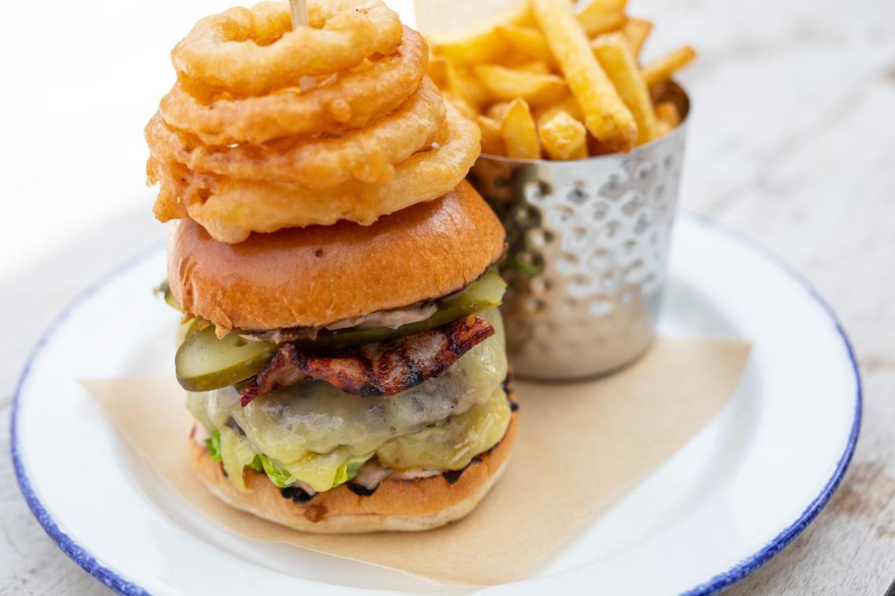 The George Hotel And Beach Club Yarmouth  Esterno foto